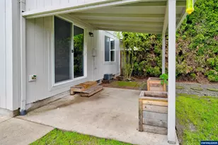 2081 SW Fellows St, McMinnville, OR 97128 - Photo 10