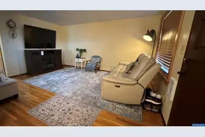 1237 Quinn Rd, Woodburn, OR 97071 - Photo 2