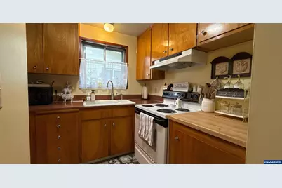 1237 Quinn Rd, Woodburn, OR 97071 - Photo 6