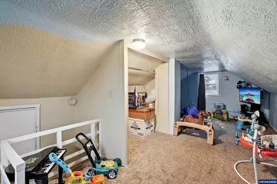 3680 Blossom Dr NE, Salem, OR 97305 - Photo 22