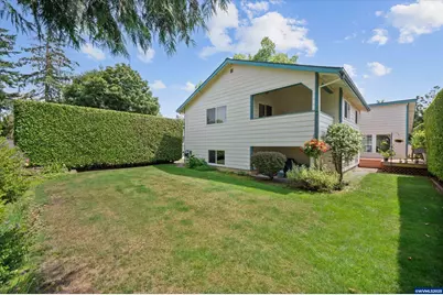 1010 Well St, Silverton, OR 97381 - Photo 2