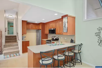 1010 Well St, Silverton, OR 97381 - Photo 14