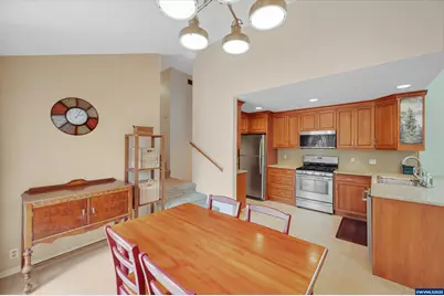 1010 Well St, Silverton, OR 97381 - Photo 26