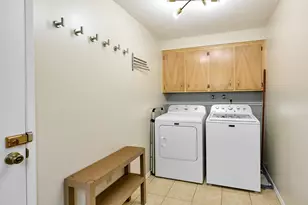 1944 Santiam Dr, Woodburn, OR 97071 - Photo 22