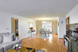 1944 Santiam Dr, Woodburn, OR 97071 - Photo 6