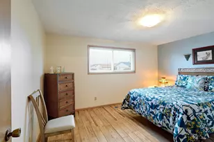 1944 Santiam Dr, Woodburn, OR 97071 - Photo 18