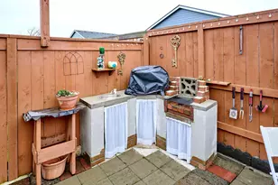 1944 Santiam Dr, Woodburn, OR 97071 - Photo 28