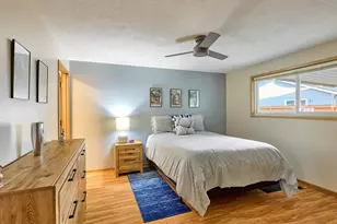 1944 Santiam Dr, Woodburn, OR 97071 - Photo 14