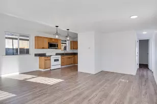 1768 38th Pl NE, Salem, OR 97305 - Photo 4