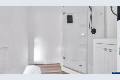 1768 38th Pl NE, Salem, OR 97305 - Photo 12