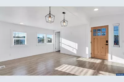 1768 38th Pl NE, Salem, OR 97305 - Photo 2