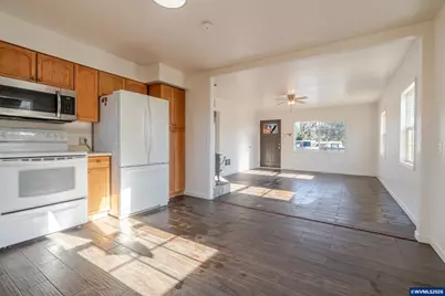 1360 2nd Av, Sweet Home, OR 97386 - Photo 6