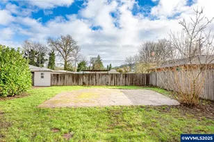 742 Walnut St, Lebanon, OR 97355 - Photo 42