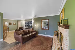 590 Monmouth St, Independence, OR 97351 - Photo 10