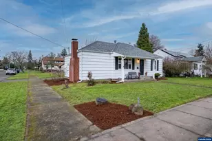 590 Monmouth St, Independence, OR 97351 - Photo 2