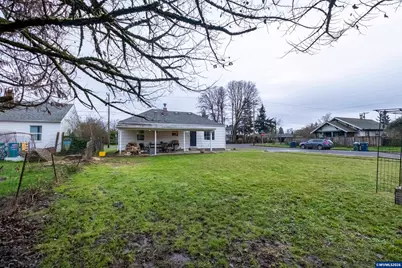 590 Monmouth St, Independence, OR 97351 - Photo 34