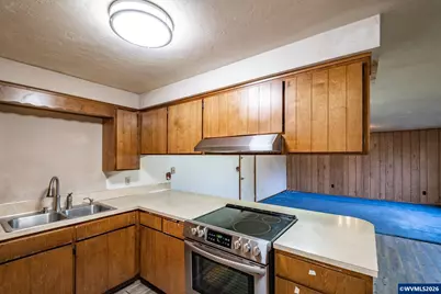 2652 S 11th St, Lebanon, OR 97355 - Photo 8