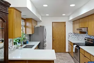 2573 Michael Dr NE, Salem, OR 97305 - Photo 10