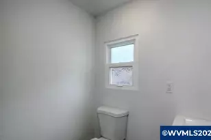 1930 Hampden Ln NE, Salem, OR 97305 - Photo 12