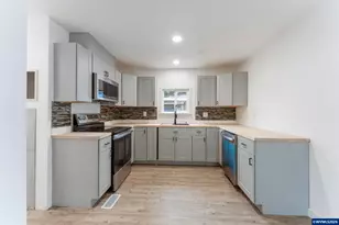 4424 SE Roethe Rd, Milwaukie, OR 97267 - Photo 12