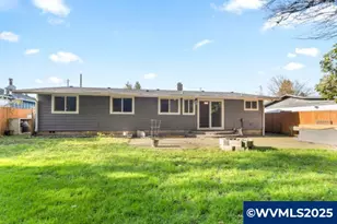 1268 SE 18th St, Toledo, OR 97391 - Photo 12
