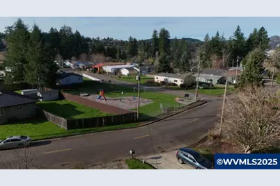 1268 SE 18th St, Toledo, OR 97391 - Photo 14