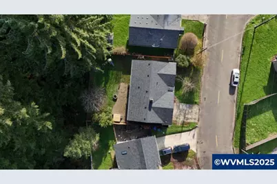 1268 SE 18th St, Toledo, OR 97391 - Photo 6