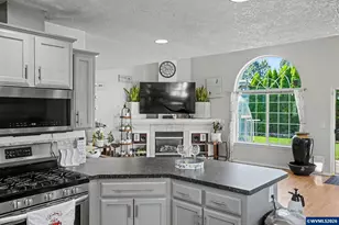 5042 Wasco Ct NE, Salem, OR 97305 - Photo 12