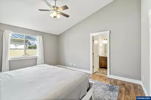 1075 12th St, Sweet Home, OR 97386 - Photo 12