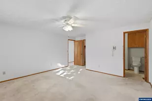 1350 Dogwood Dr, Woodburn, OR 97071 - Photo 12