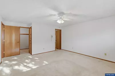 1350 Dogwood Dr, Woodburn, OR 97071 - Photo 14