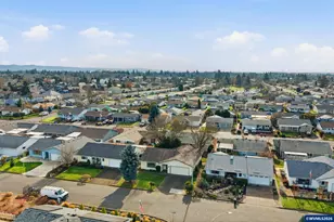 1350 Dogwood Dr, Woodburn, OR 97071 - Photo 30