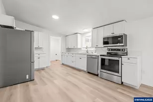 1190 27th Avenue, Sweet Home, OR 97386 - Photo 6