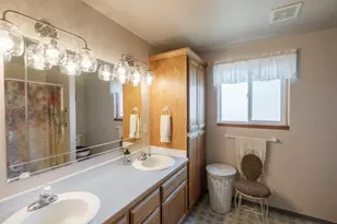 1370 Bentley St E, Monmouth, OR 97361 - Photo 20