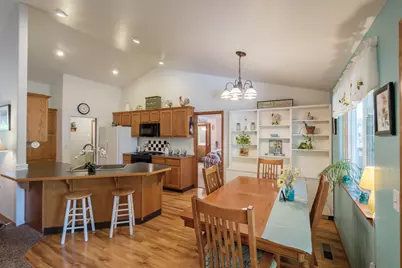 1370 Bentley St E, Monmouth, OR 97361 - Photo 8