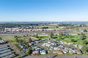 2299 Country Club Terrace, Woodburn, OR 97071 - Photo 42