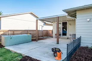 2299 Country Club Terrace, Woodburn, OR 97071 - Photo 28