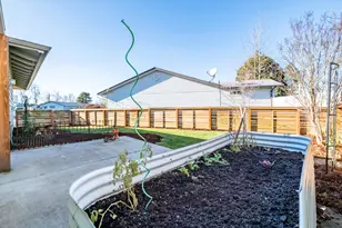 2299 Country Club Terrace, Woodburn, OR 97071 - Photo 30