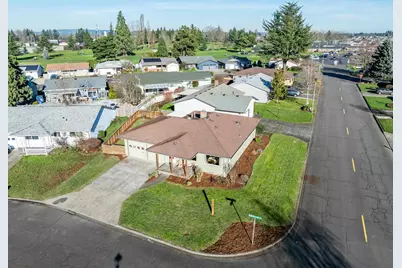 2299 Country Club Ter, Woodburn, OR 97071 - Photo 38