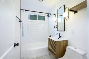 326 NE 8th St, McMinnville, OR 97128 - Photo 26