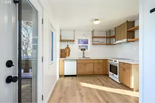 326 NE 8th St, McMinnville, OR 97128 - Photo 18