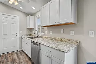 634 S Sunrise Dr, Jefferson, OR 97352 - Photo 14