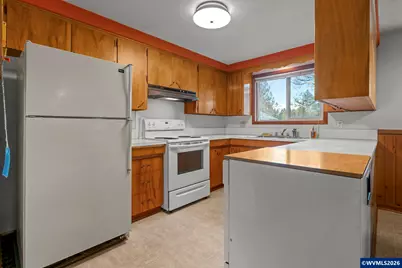 265 Cherry Ln S, Monmouth, OR 97361 - Photo 8