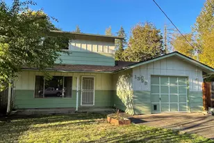 1398 Poplar St, Sweet Home, OR 97386 - Photo 2