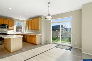 1676 Marten Ave SW, Albany, OR 97321 - Photo 12