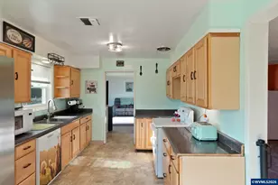 9313 Golf Club Rd, Aumsville, OR 97325 - Photo 14