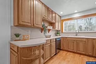 1155 18th St NE, Salem, OR 97301 - Photo 10