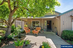 210 S 2nd St, Carlton, OR 97111 - Photo 4