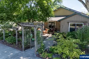 210 S 2nd St, Carlton, OR 97111 - Photo 2
