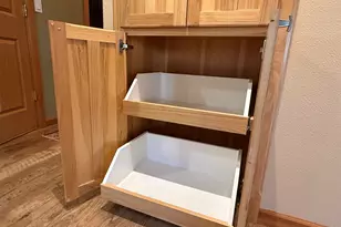 210 S 2nd St, Carlton, OR 97111 - Photo 12